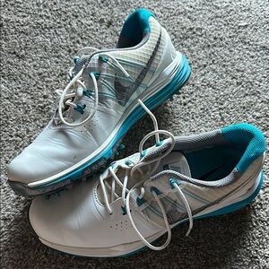 Nike women’s White and Blue lunar golf ⛳️ Shoes